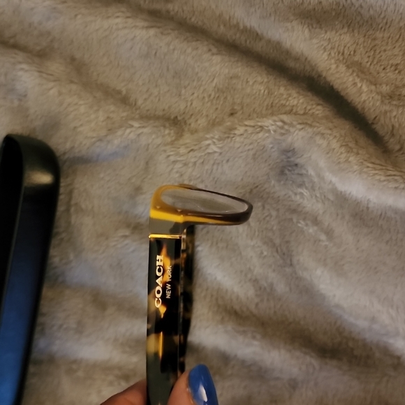 Coach yellow, tortoise eyeglasses - Picture 6 of 7
